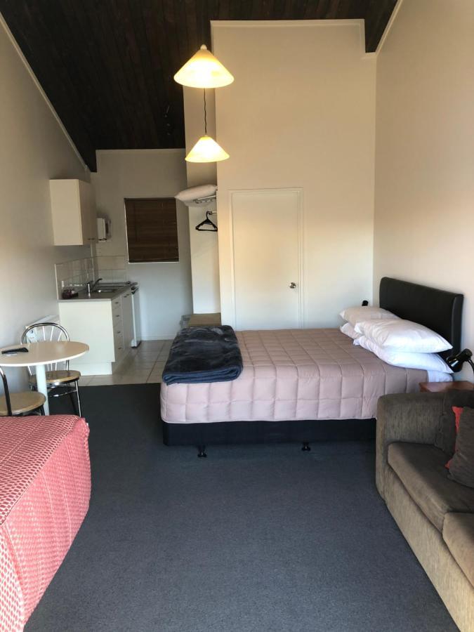 אוהקונה Alpine Motel מראה חיצוני תמונה