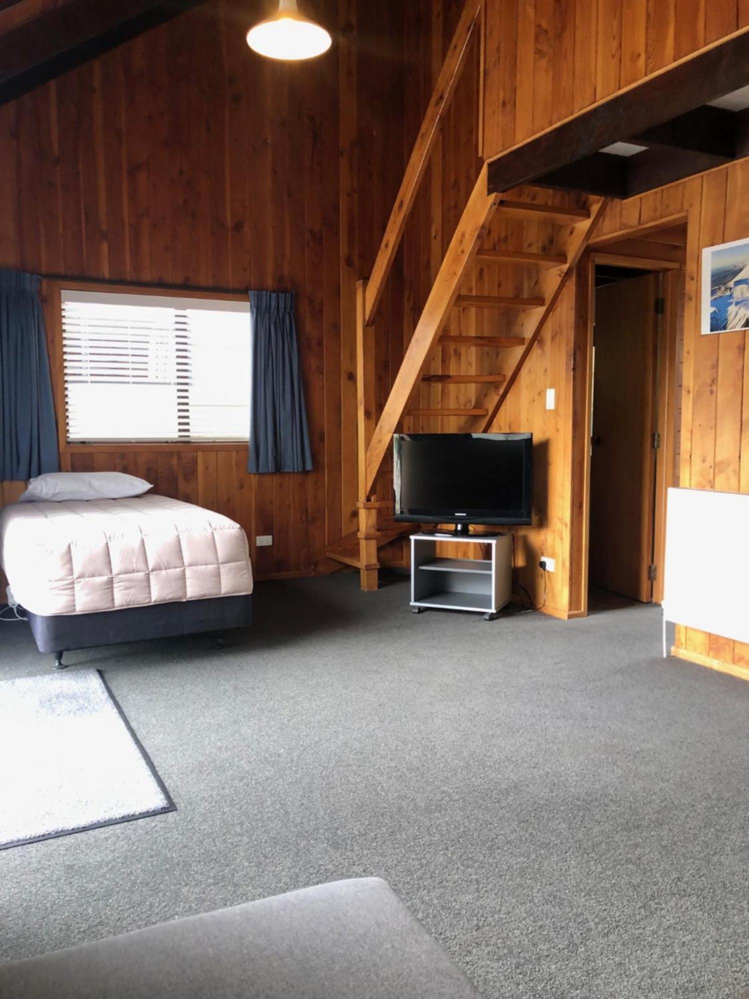 אוהקונה Alpine Motel מראה חיצוני תמונה