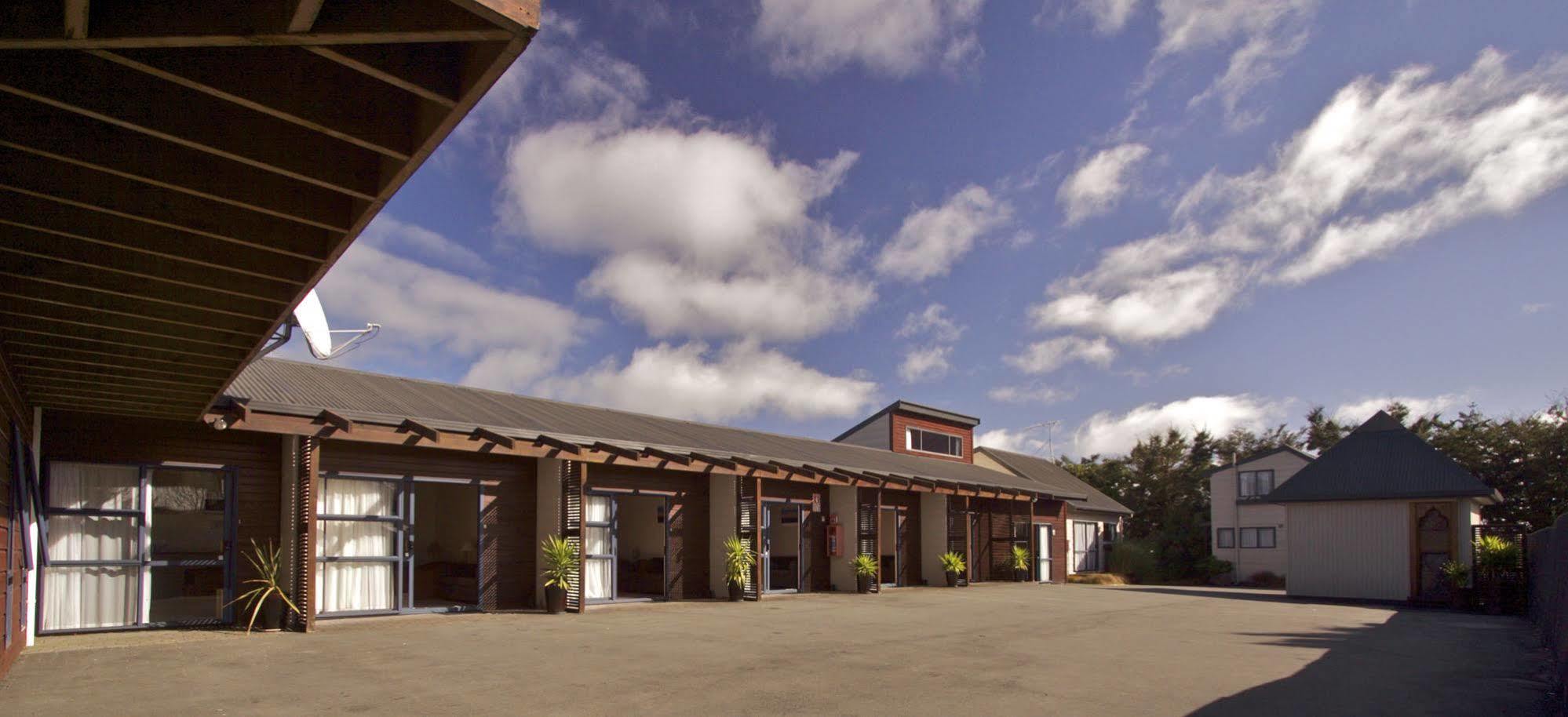 אוהקונה Alpine Motel מראה חיצוני תמונה